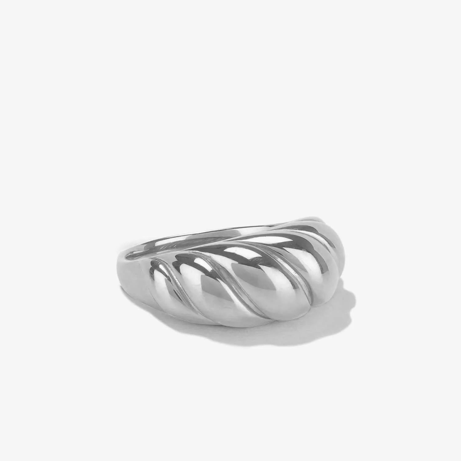 Croissant Dome Ring Screw Fine Round